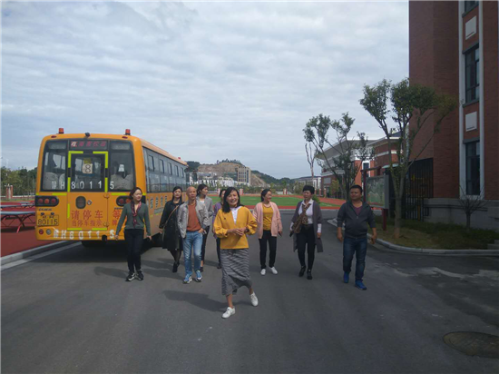 城開投公司開展十月“主題黨日”活動(dòng)——豐富黨課內(nèi)容,激發(fā)黨員動(dòng)力